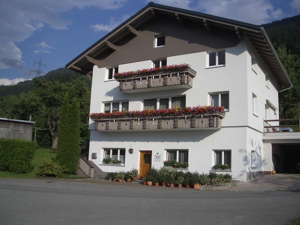 Haus Konzett Apartment Dalaas Exterior photo