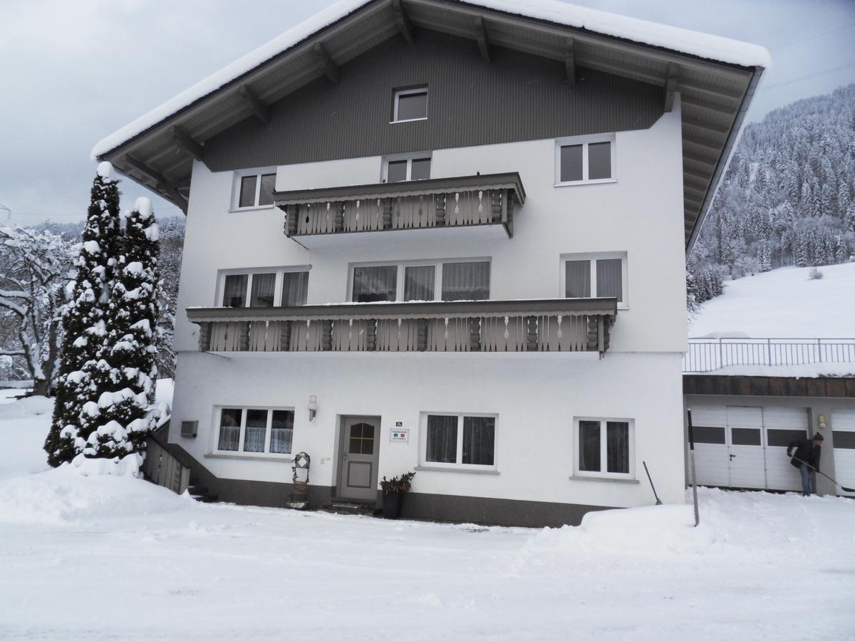 Haus Konzett Apartment Dalaas Exterior photo